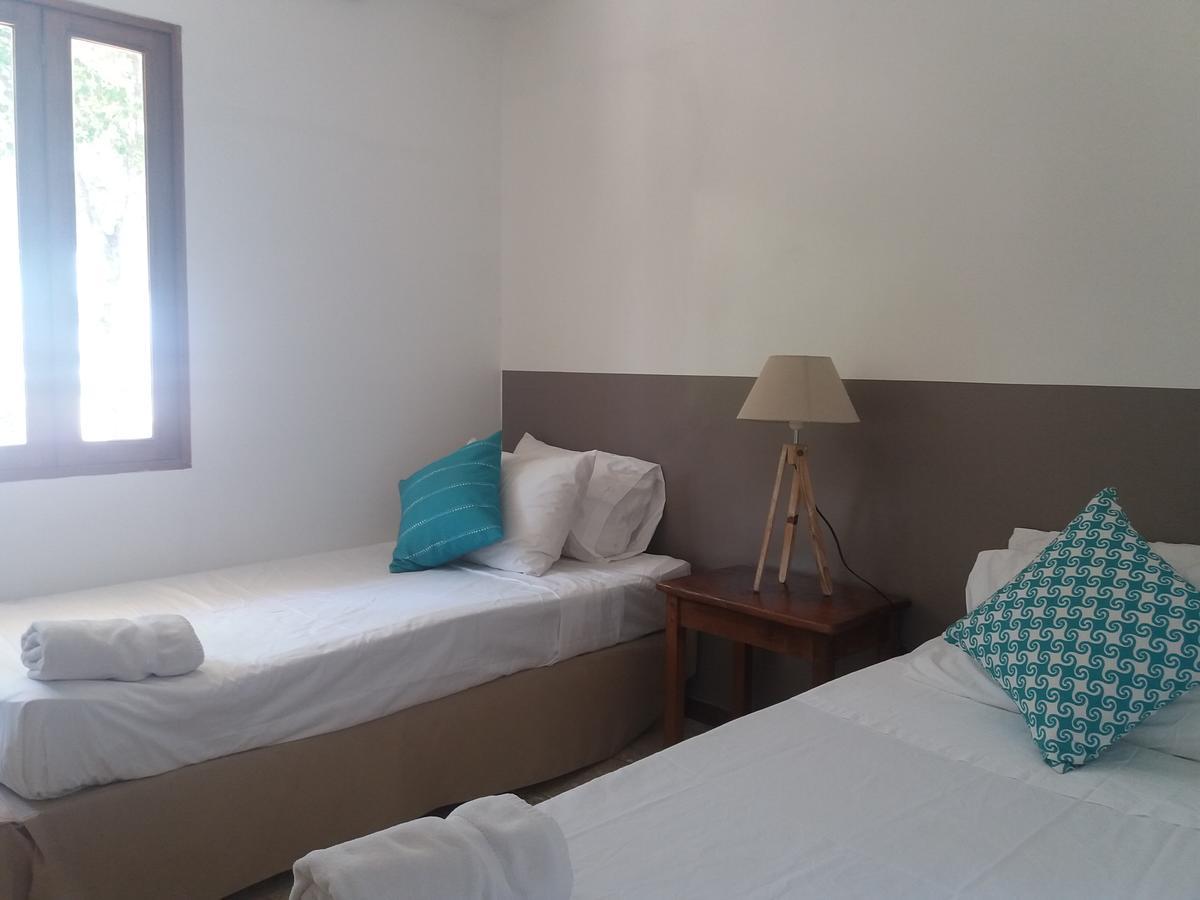 Hotel Casa Blanca Тамариндо Экстерьер фото